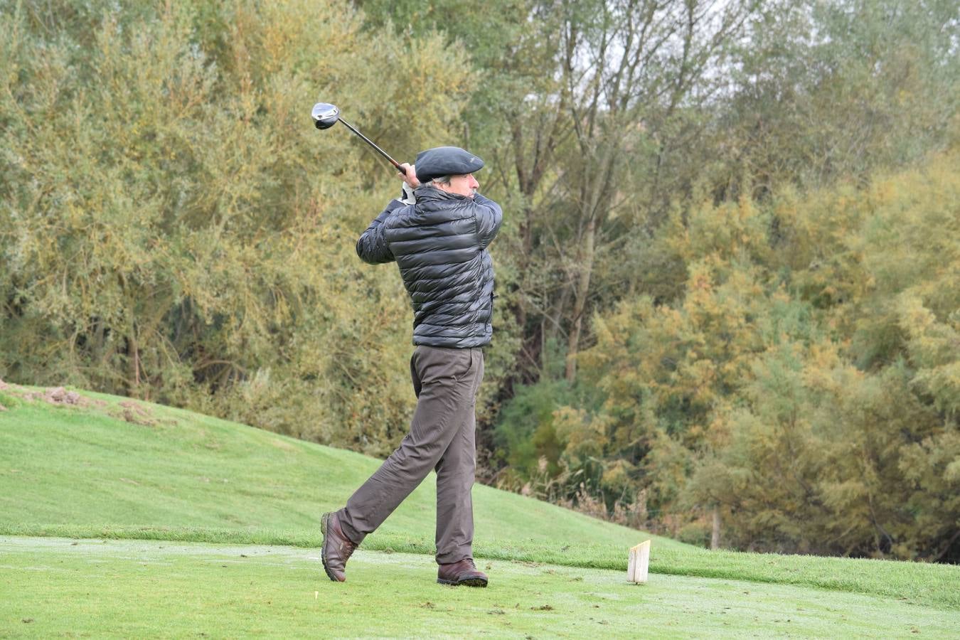 Jugadores en la final de la Liga de Golf y Vino