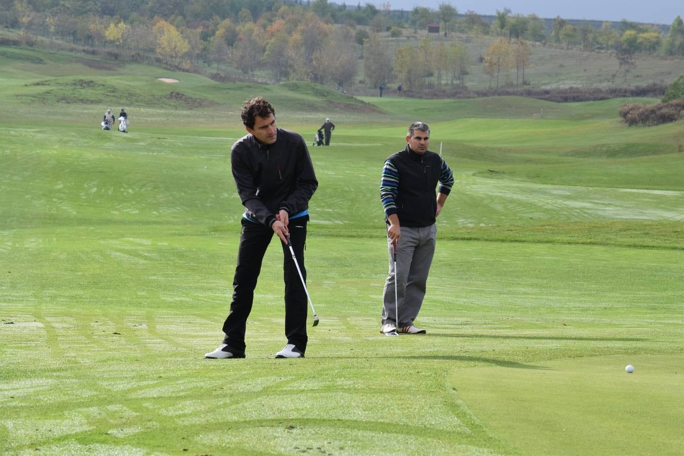 Jugadores en la final de la Liga de Golf y Vino