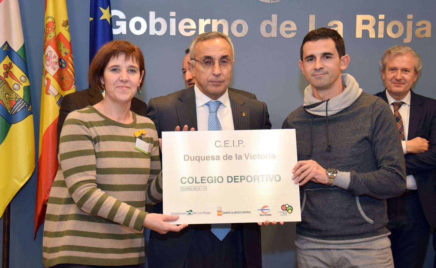 Diplomas para 14 centros que fomentan el deporte