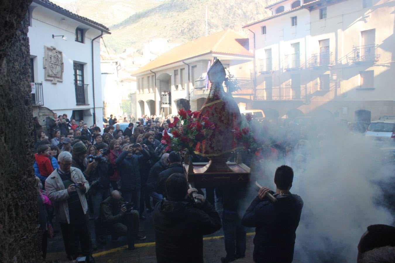 Arnedillo cumple con su Procesión del Humo