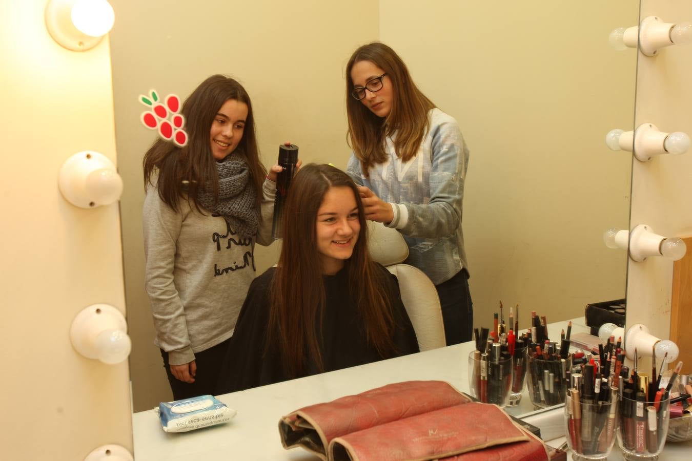 Alumnos de 1º y 2º,de la ESO, grupo B, del IES Virgen de Vico de Arnedo visitan la multimedia de Diario LA RIOJA