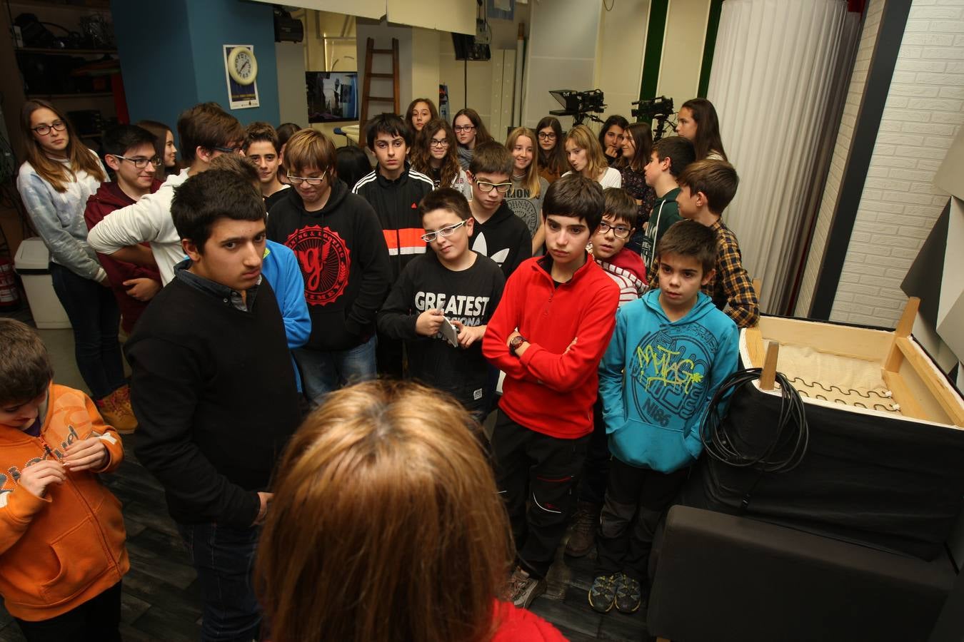 Alumnos de 1º y 2º,de la ESO, grupo B, del IES Virgen de Vico de Arnedo visitan la multimedia de Diario LA RIOJA