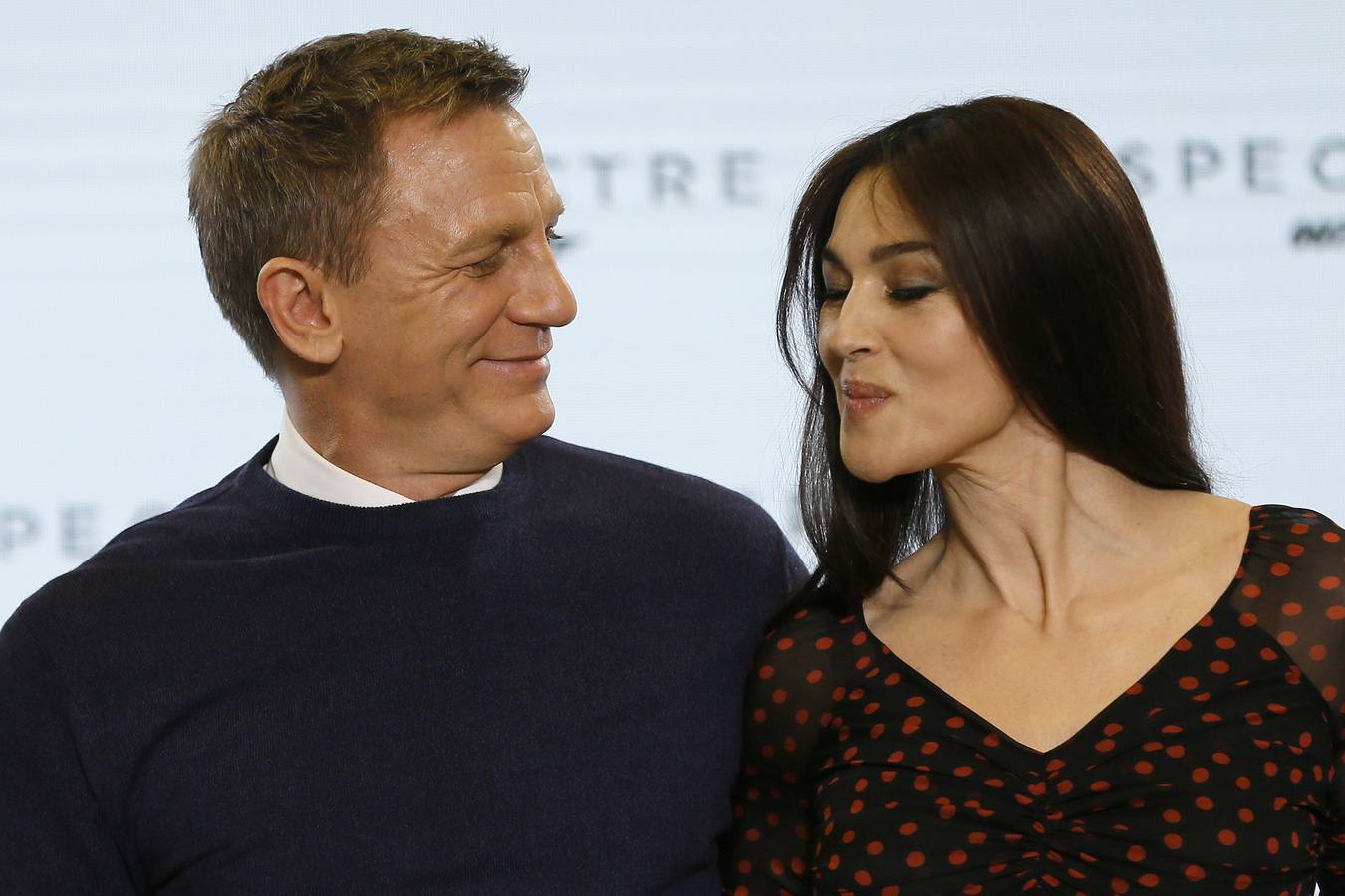 El actor Daniel Craig y la actriz Monica Bellucci.