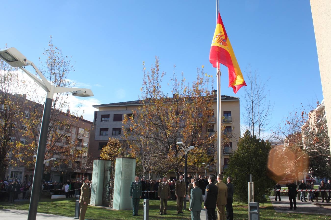 Homenaje a la bandera en Arnedo