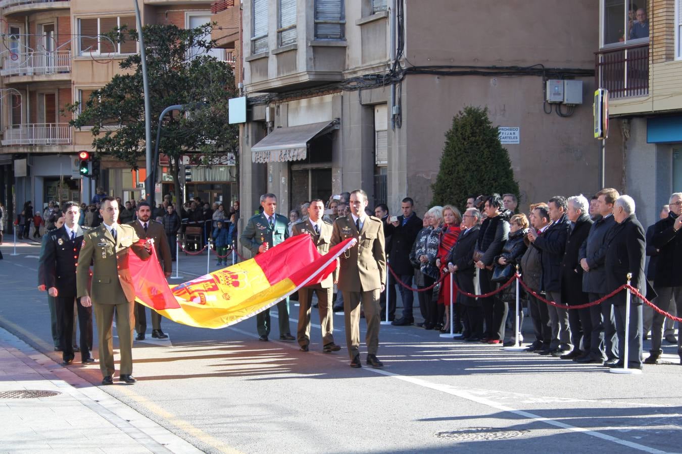 Homenaje a la bandera en Arnedo