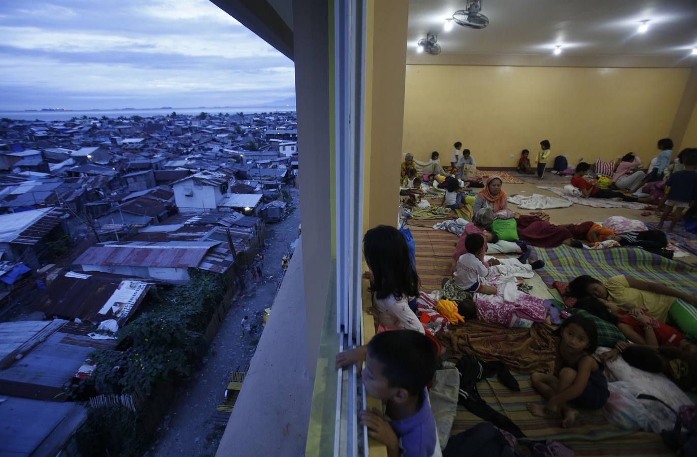 El paso de Hagupit, en imágenes