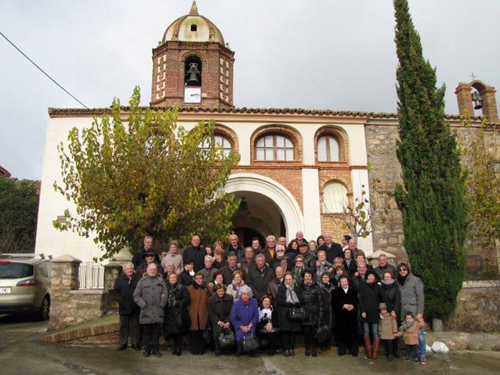 Villarroya honra a su patrona con la inauguración del nuevo reloj de la torre de la iglesia