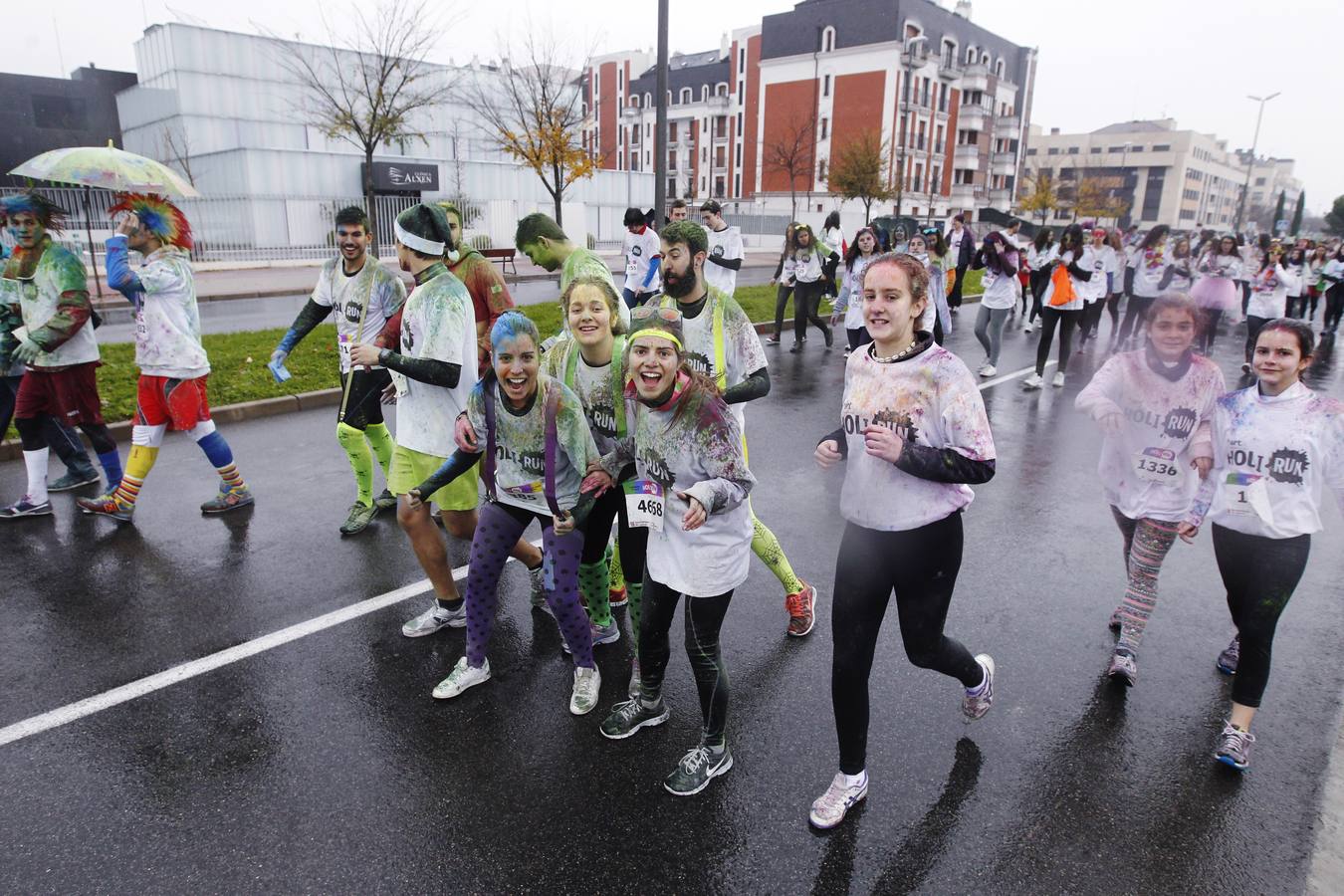 Logroño se llena de color con la Holi Run (I)