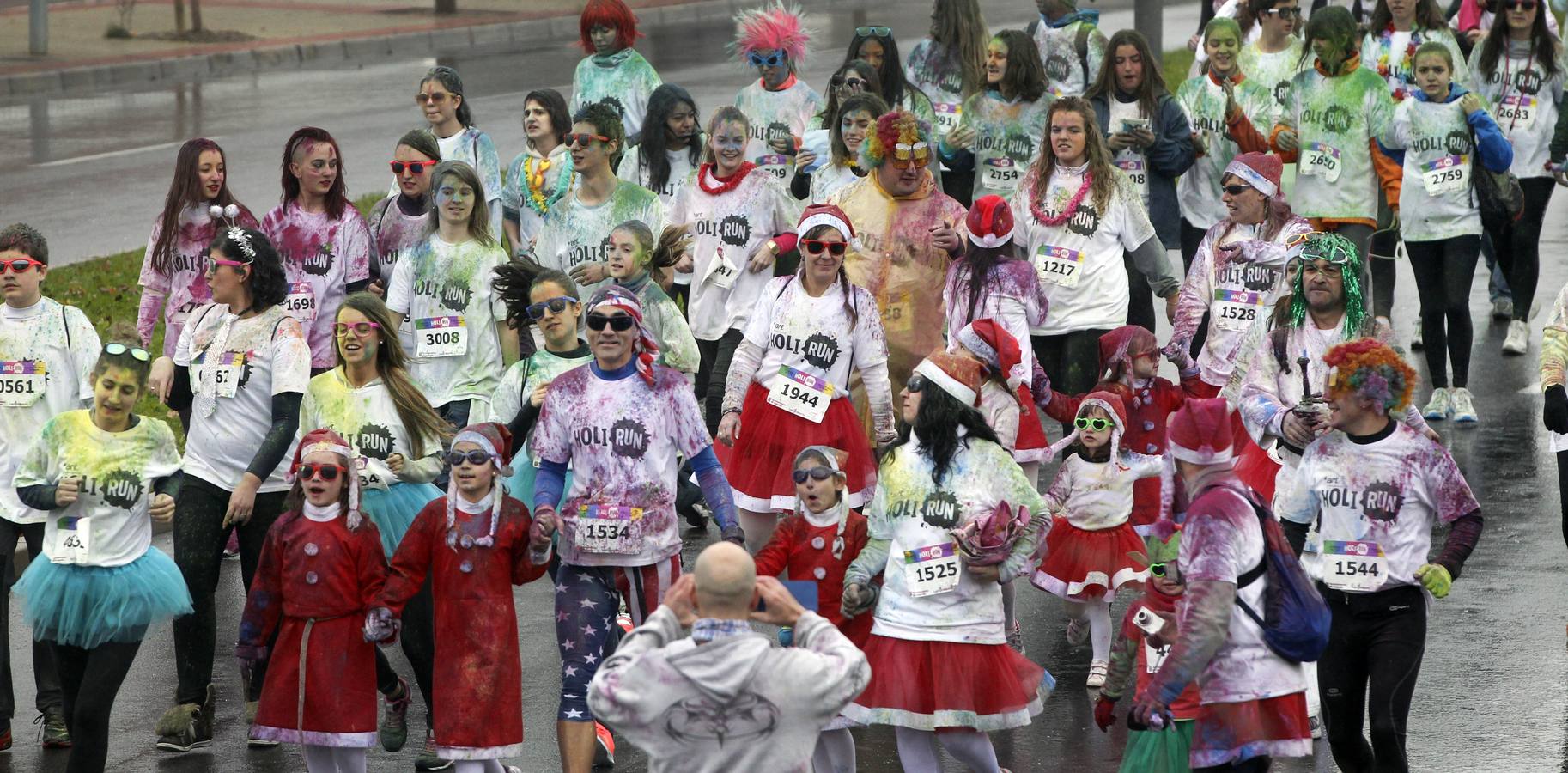 Logroño se llena de color con la Holi Run (I)