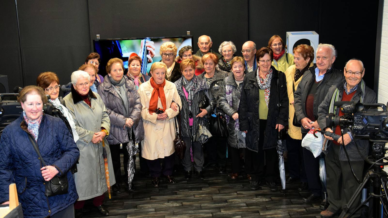 Alumnos del programa Vida Sana del Ayuntamiento de Logroño visitan la multimedia La Rioja