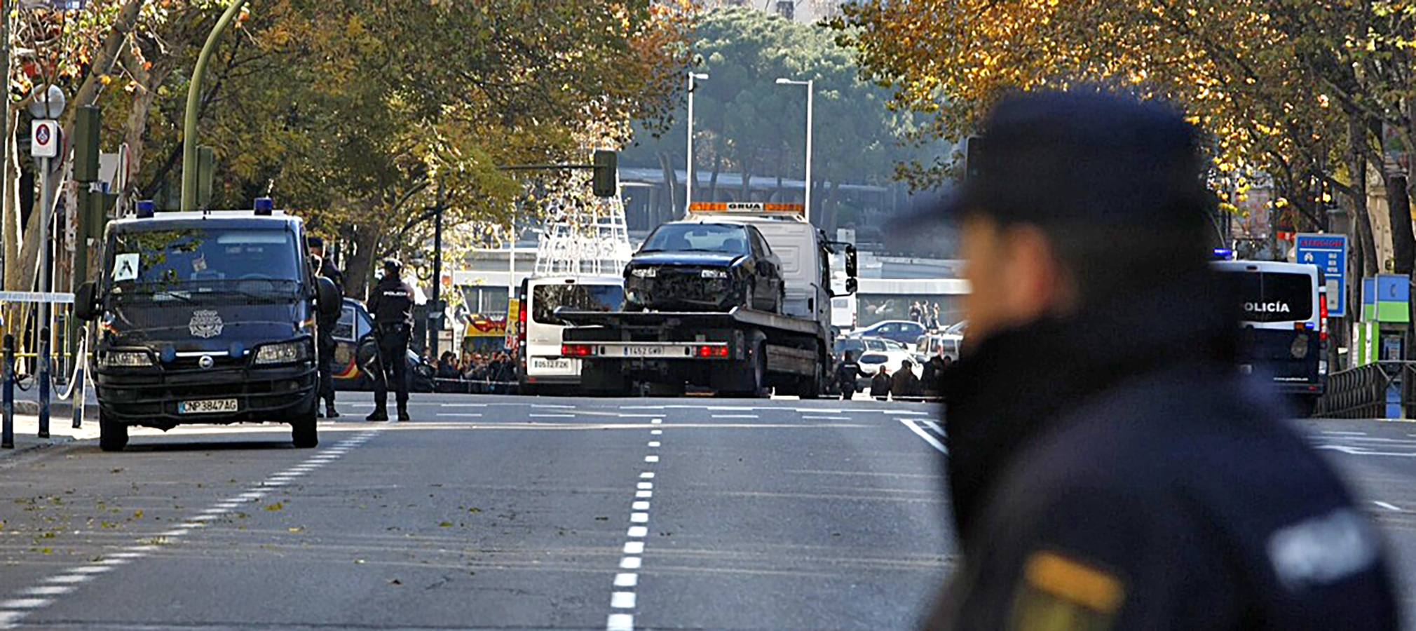 Poco antes de las 13.00 horas se restablecía completamente la circulación, tanto para vehículos como para peatones, después de que la Policía retirase el cordón policial.