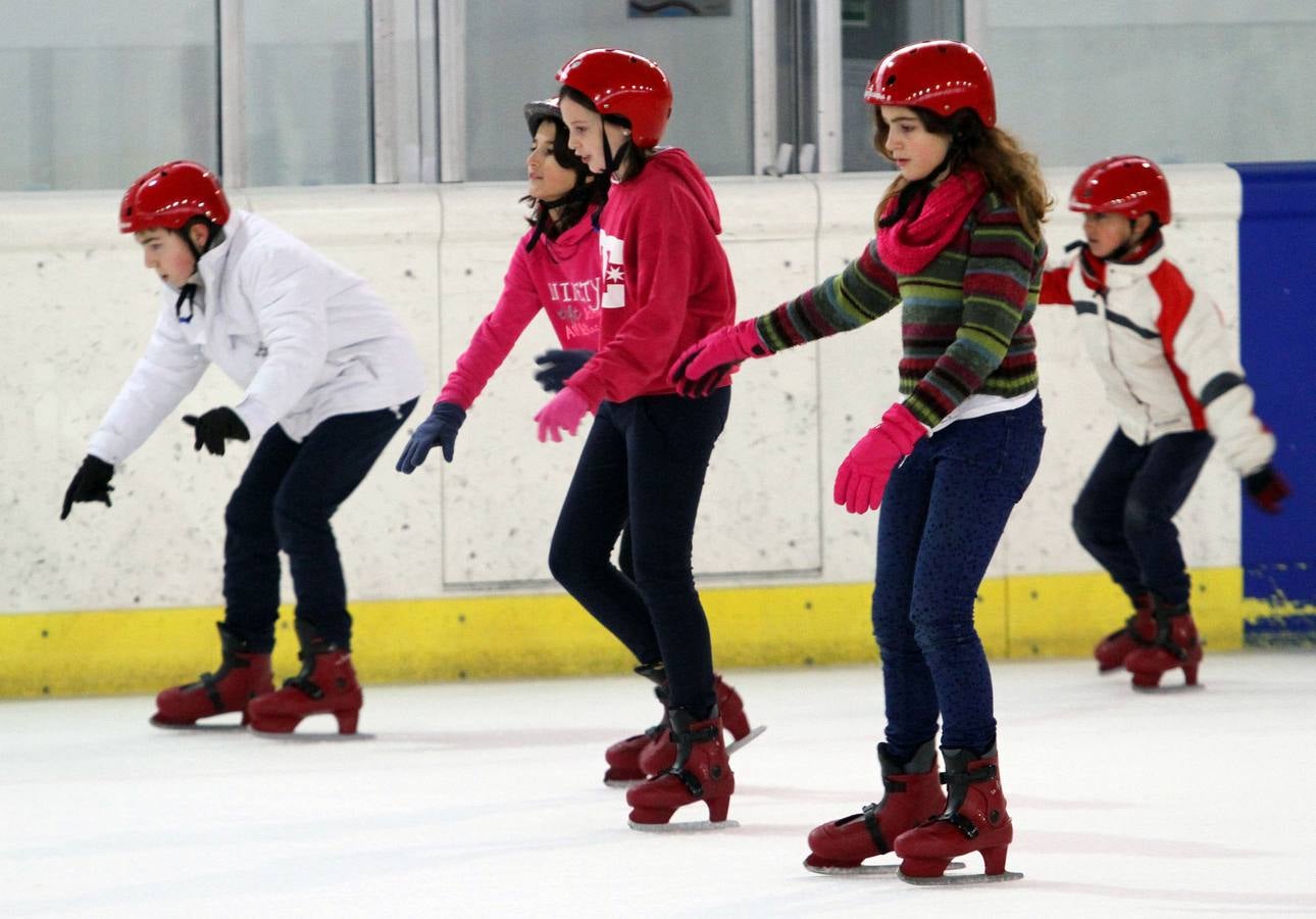 La pista de hielo se llena por Navidad