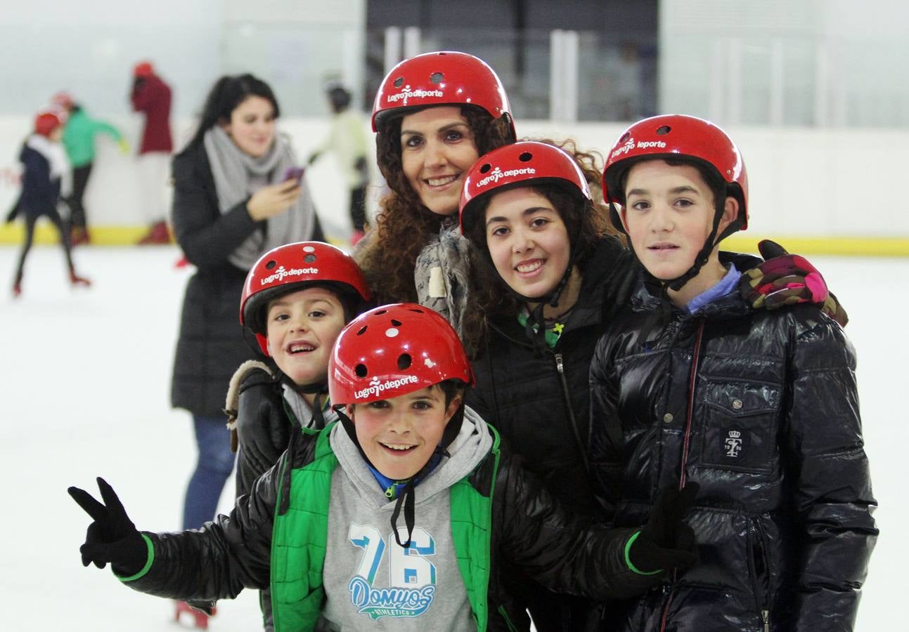 La pista de hielo se llena por Navidad