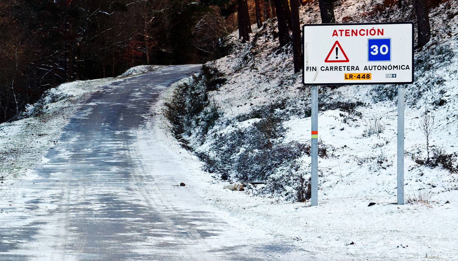 La nieve vuelve a Los Cameros