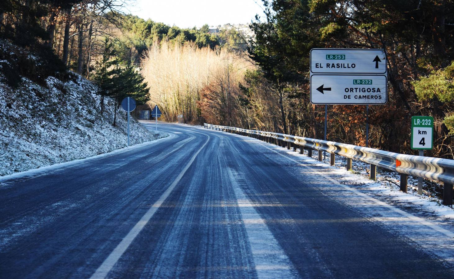 La nieve vuelve a Los Cameros