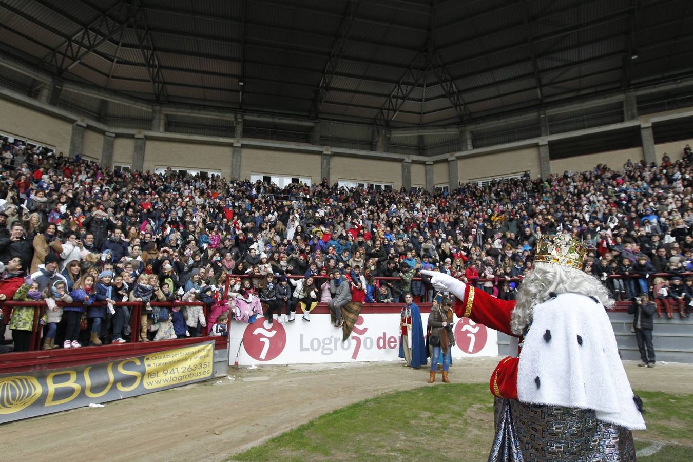 Los Reyes Magos llegan a Las Gaunas (I)