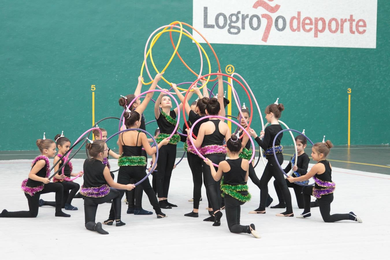 La gimnasia rítmica celebra una jornada de exhibición