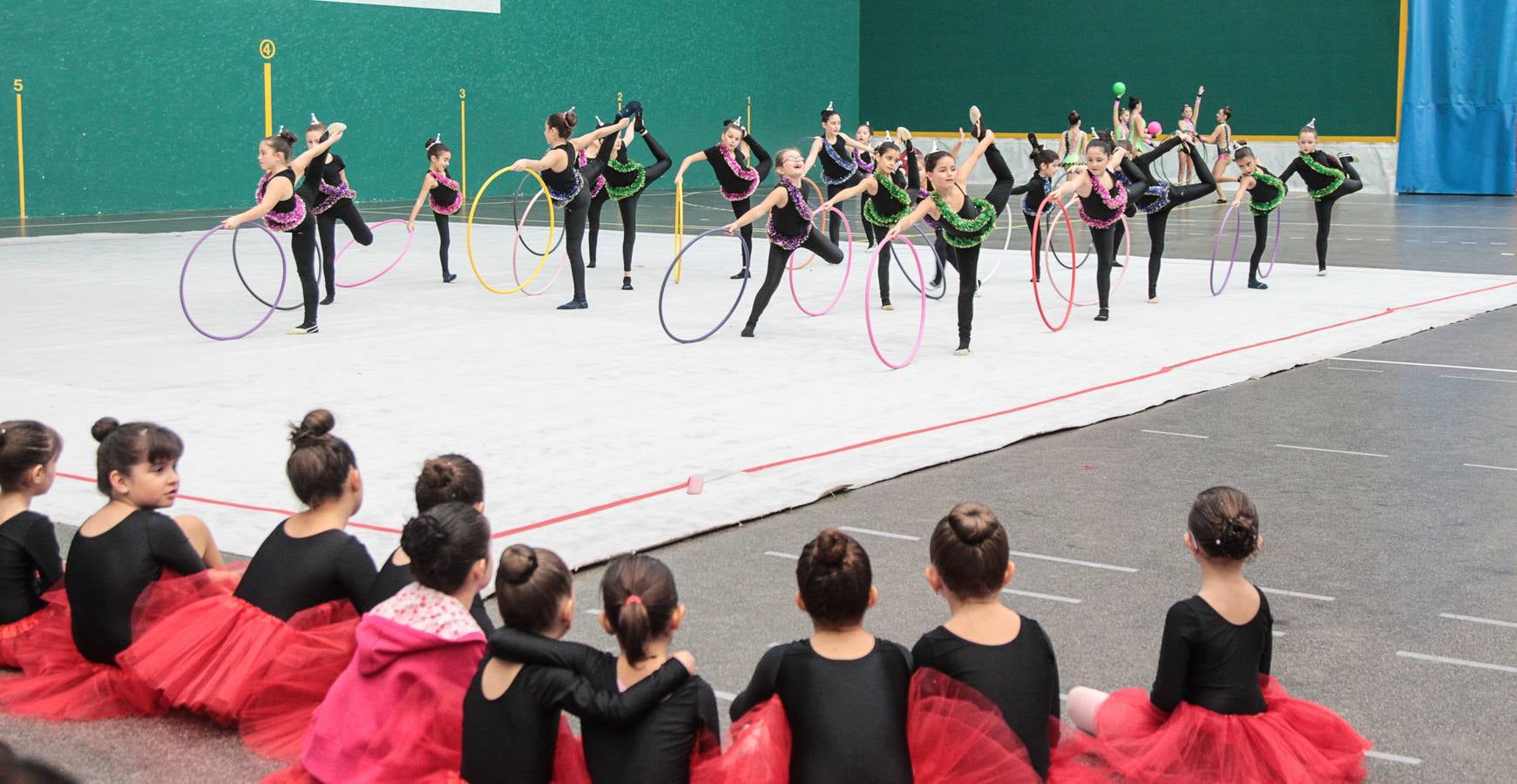 La gimnasia rítmica celebra una jornada de exhibición