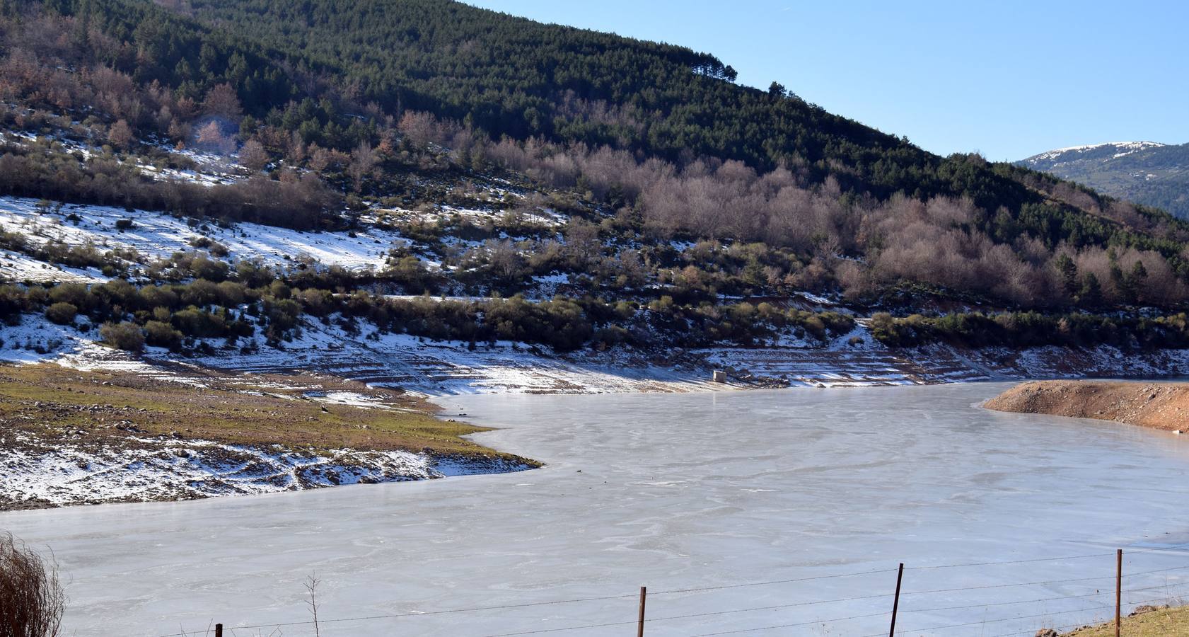 El hielo alcanza la sierra riojana