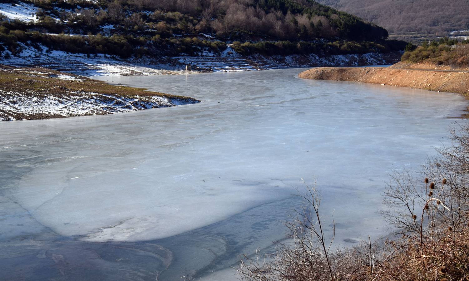 El hielo alcanza la sierra riojana