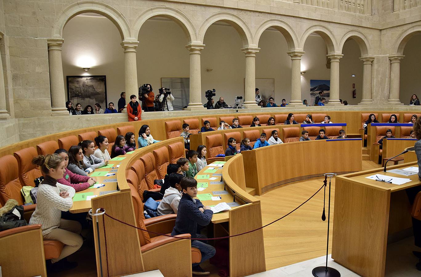 Aldeas Infantiles lleva a los escolares al Parlamento