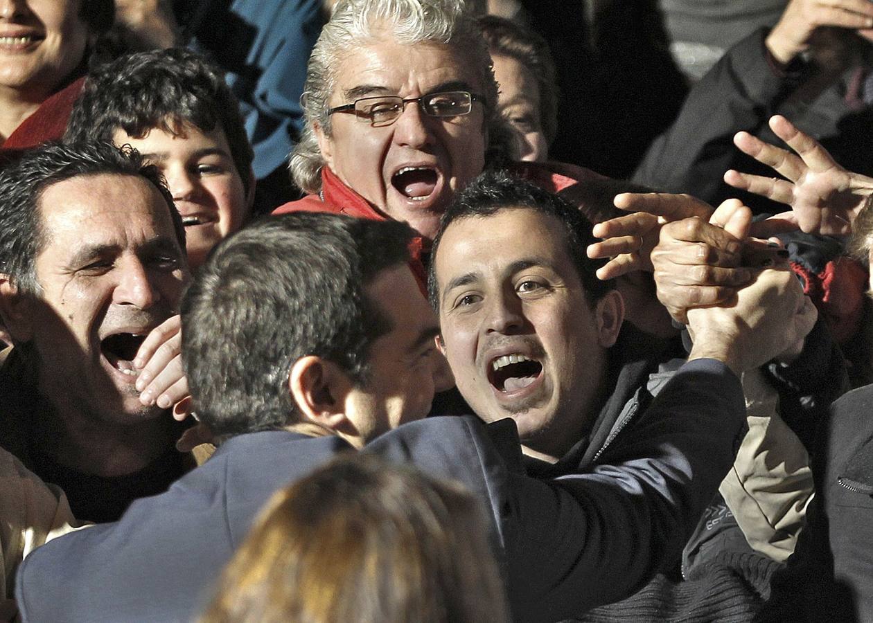 Tsipras (Syriza) hace historia con un gran triunfo que le convierte en el líder más joven del país heleno con el primer Gobierno de izquierda radical de Europa