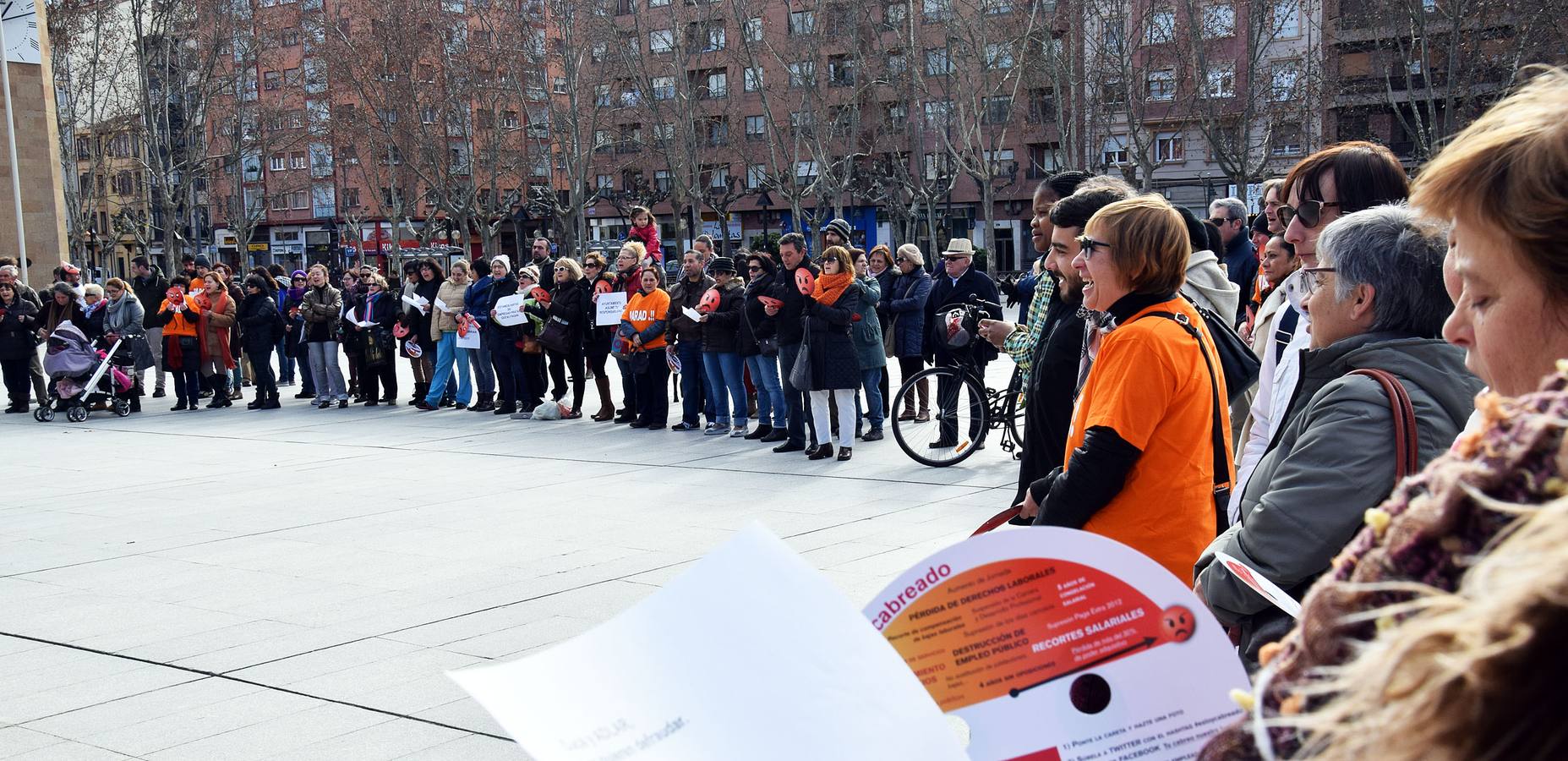 Las trabajadoras de Adlar reclaman su sueldo