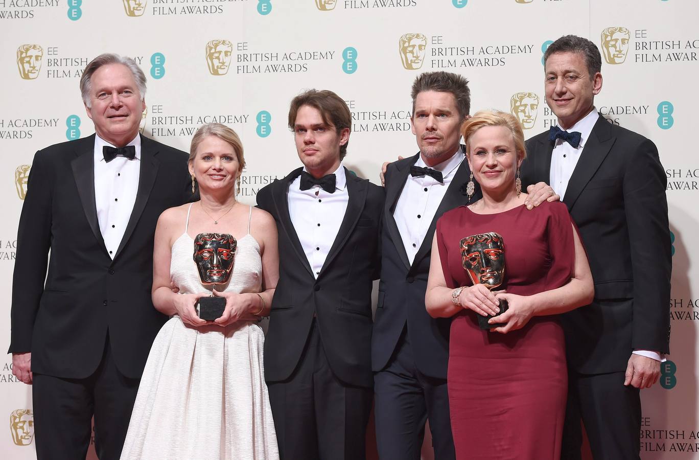 El equipo de 'Boyhood', gran triunfadora de la noche en los Bafta 2015.