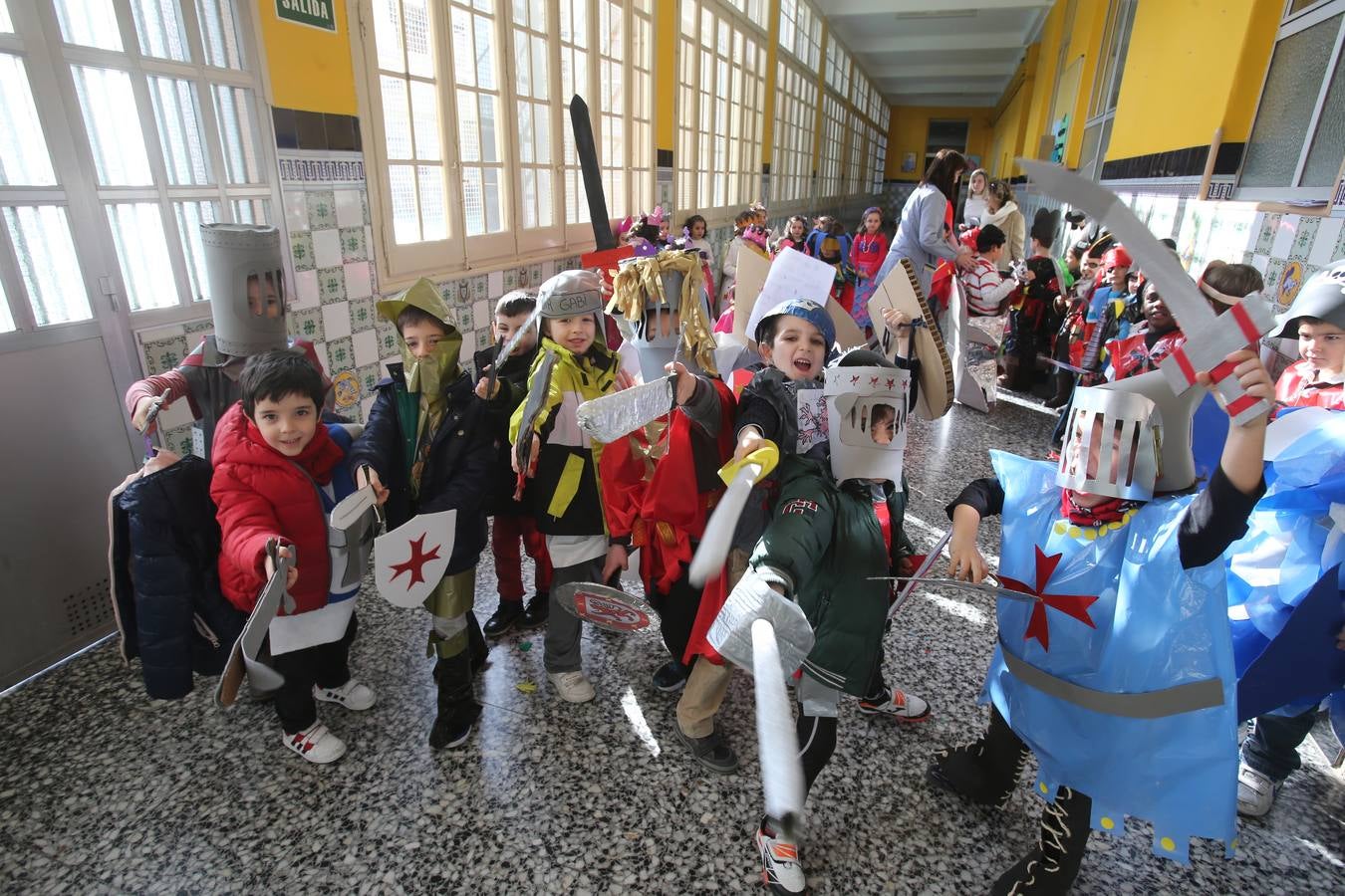 Los niños de Escolapios se difrazan por Carnaval