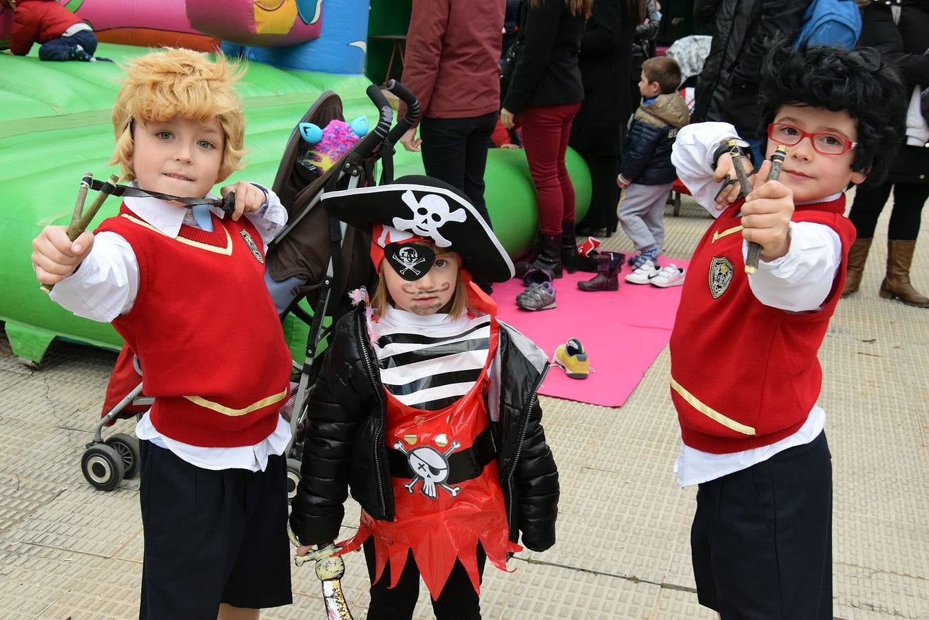 El barrio de El Arco celebra una fiesta infantil de Carnaval