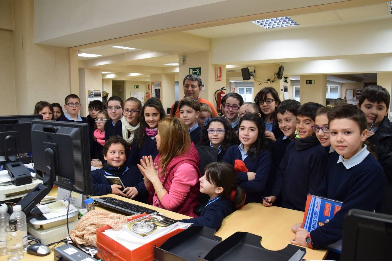 Visita de los alumnos del colegio Paula Montal