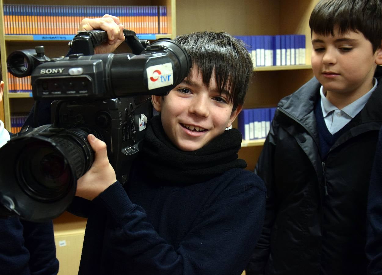 Visita de los alumnos del colegio Paula Montal