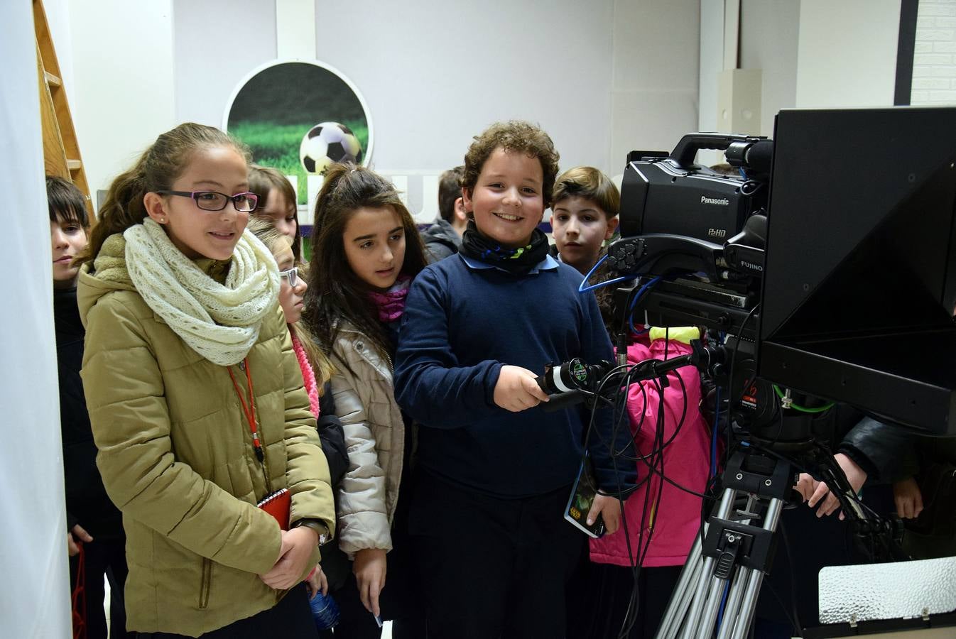 Visita de los alumnos del colegio Paula Montal