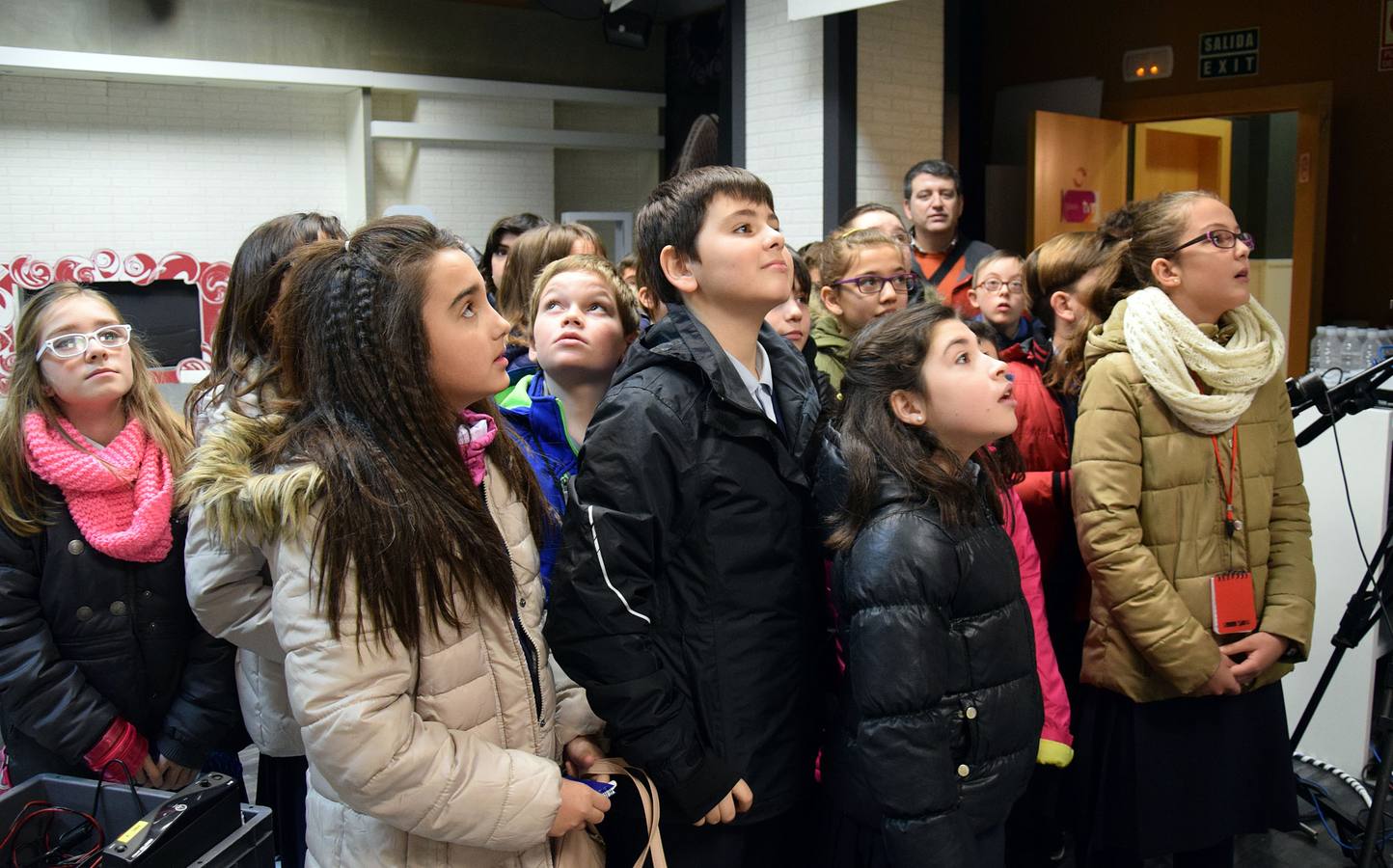 Visita de los alumnos del colegio Paula Montal