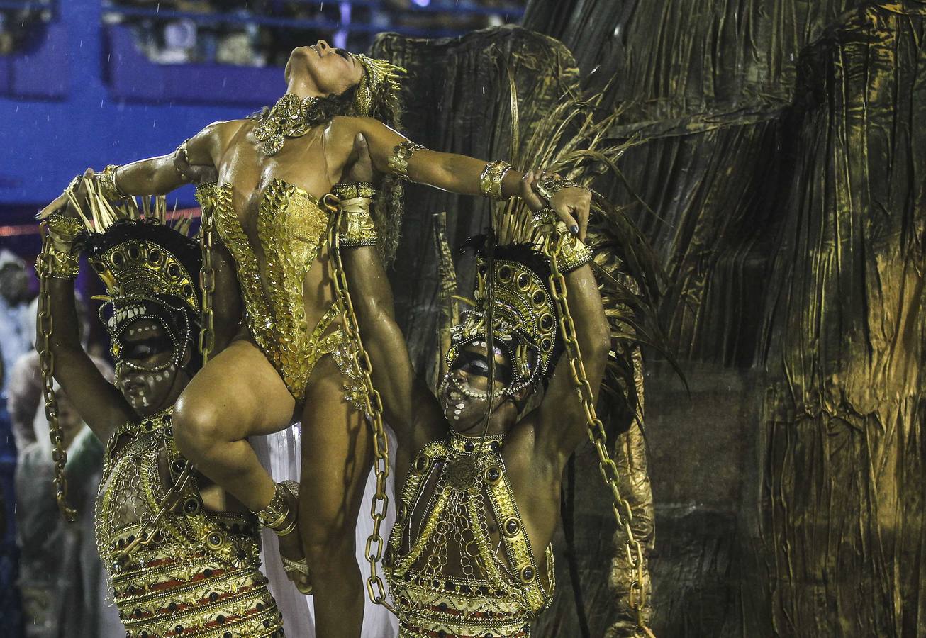 Brasil celebra su gran fiesta