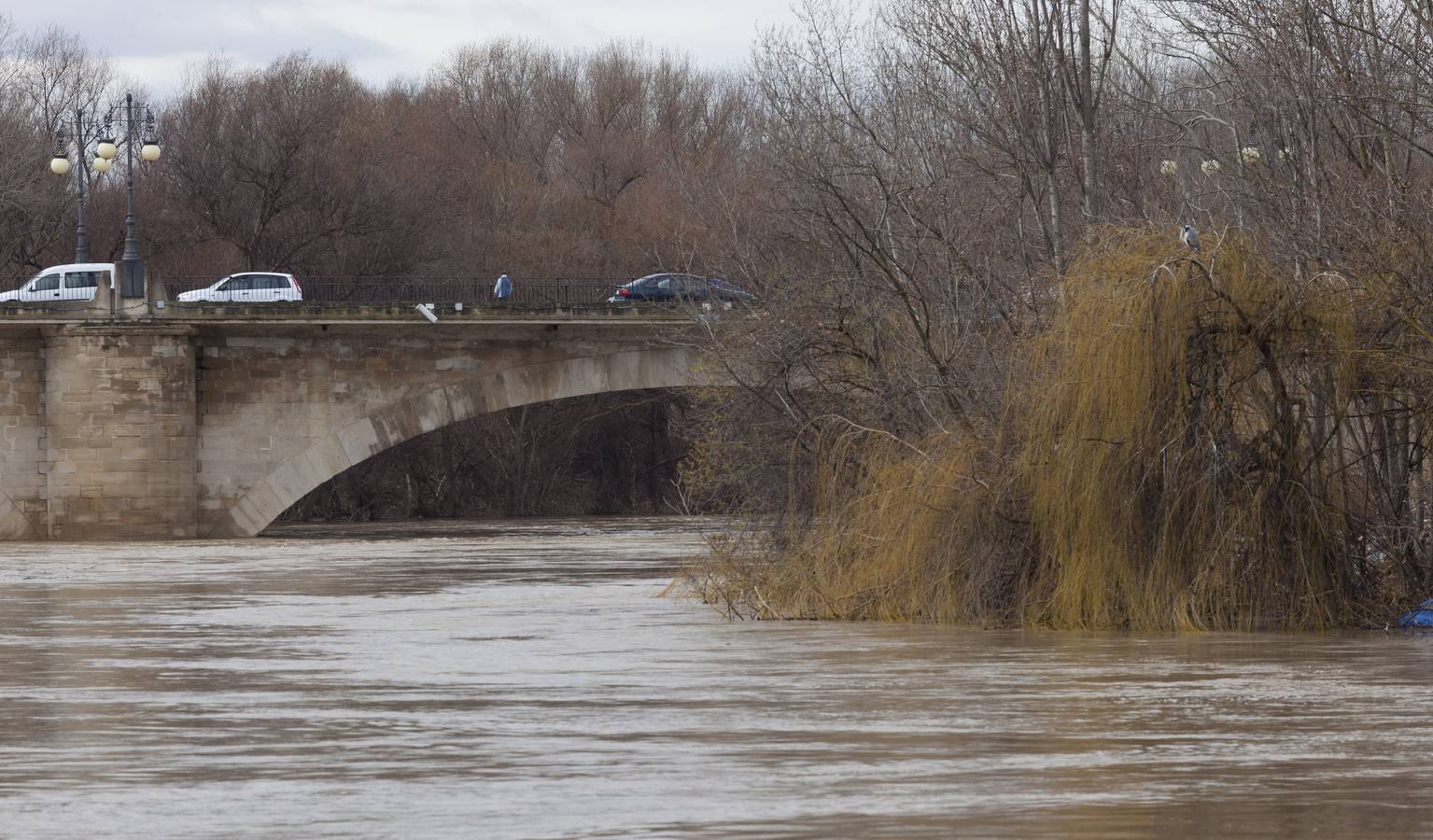 El Ebro amenaza Logroño