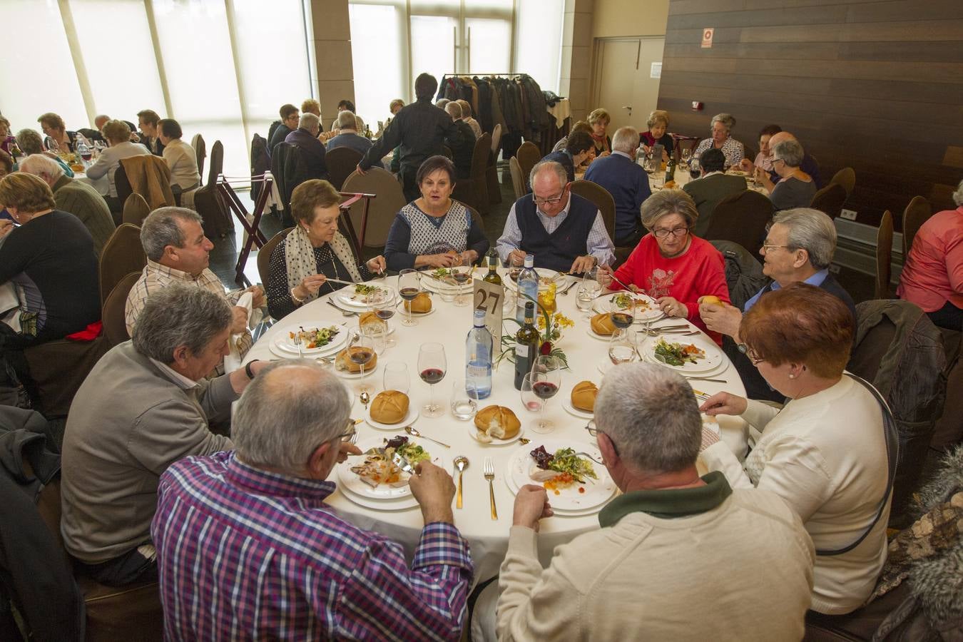 Jornada de mayores con comida en Delicatto (I)