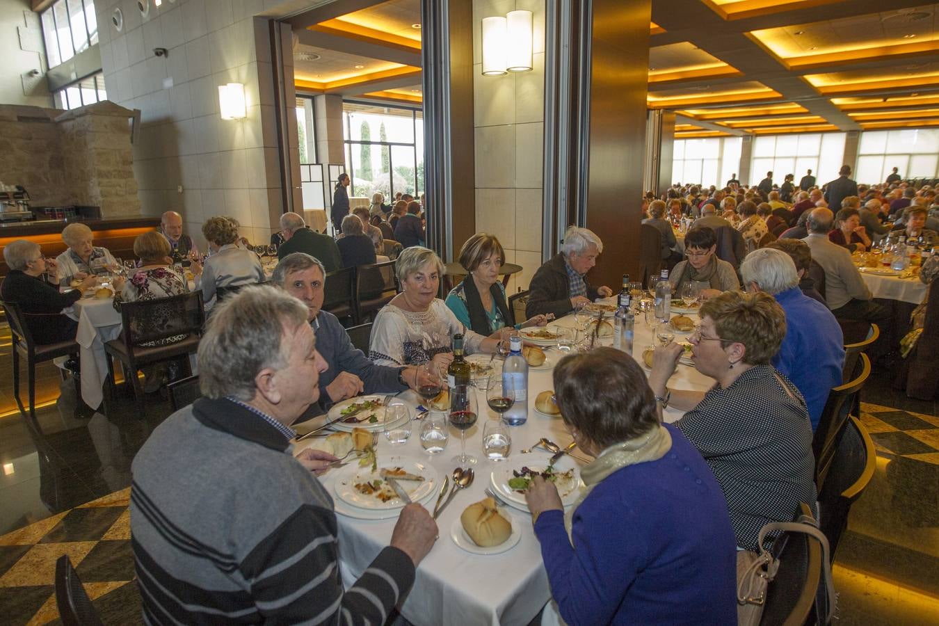 Jornada de mayores con comida en Delicatto (I)