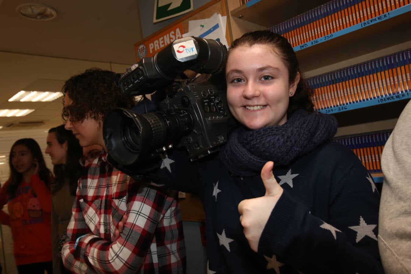 Visita de alumnos del Escultor Daniel