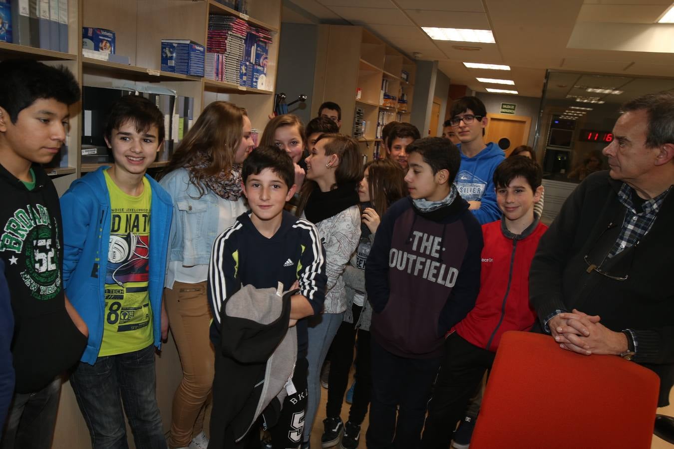 Visita de alumnos del Escultor Daniel