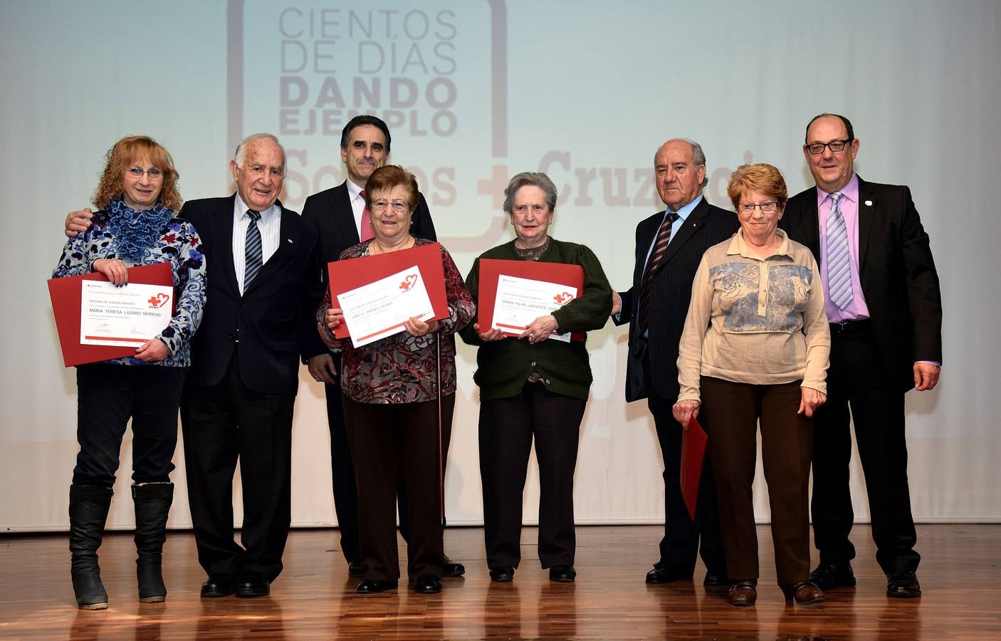 Cruz Roja homenajea a sus socios más veteranos