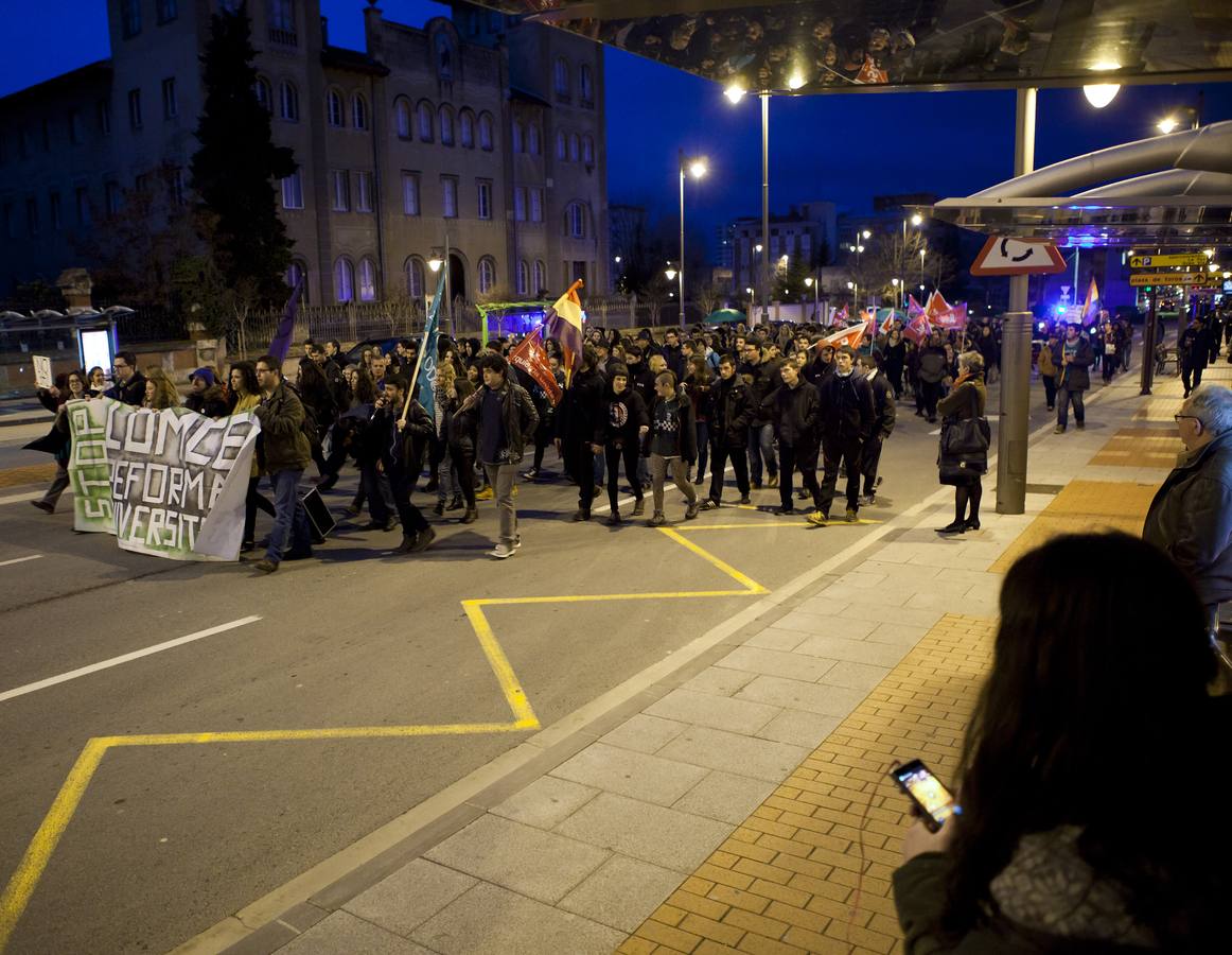 Los estudiantes se manifiestan contra el &#039;3+2&#039;