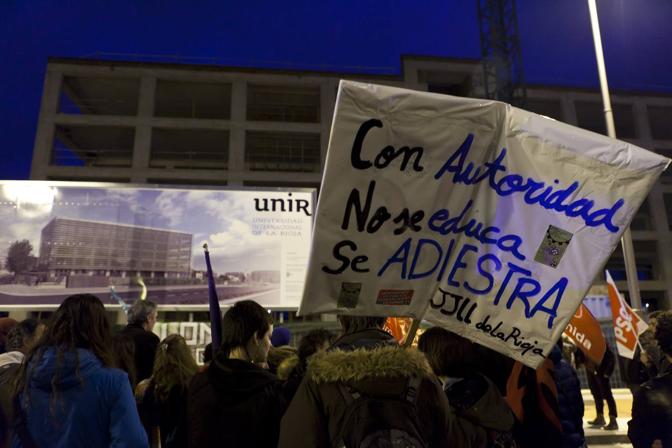 Los estudiantes se manifiestan contra el &#039;3+2&#039;