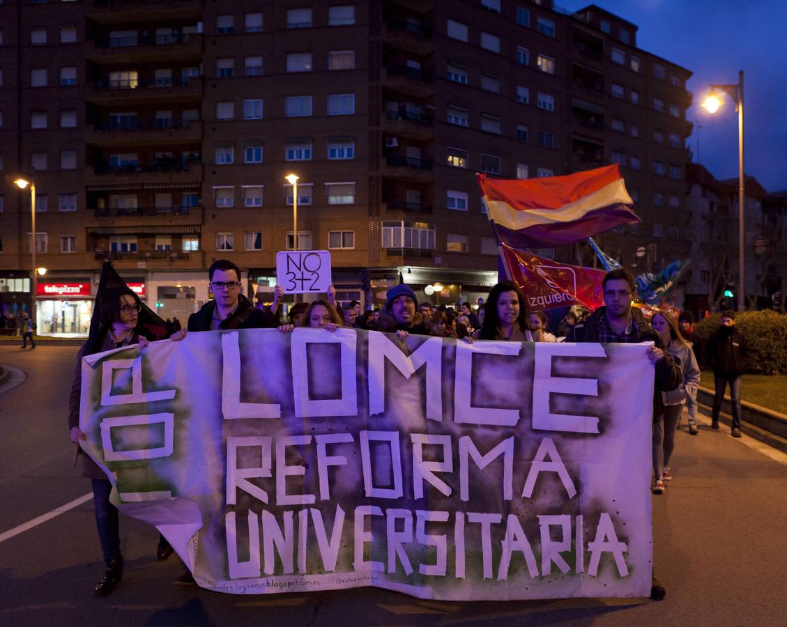 Los estudiantes se manifiestan contra el &#039;3+2&#039;