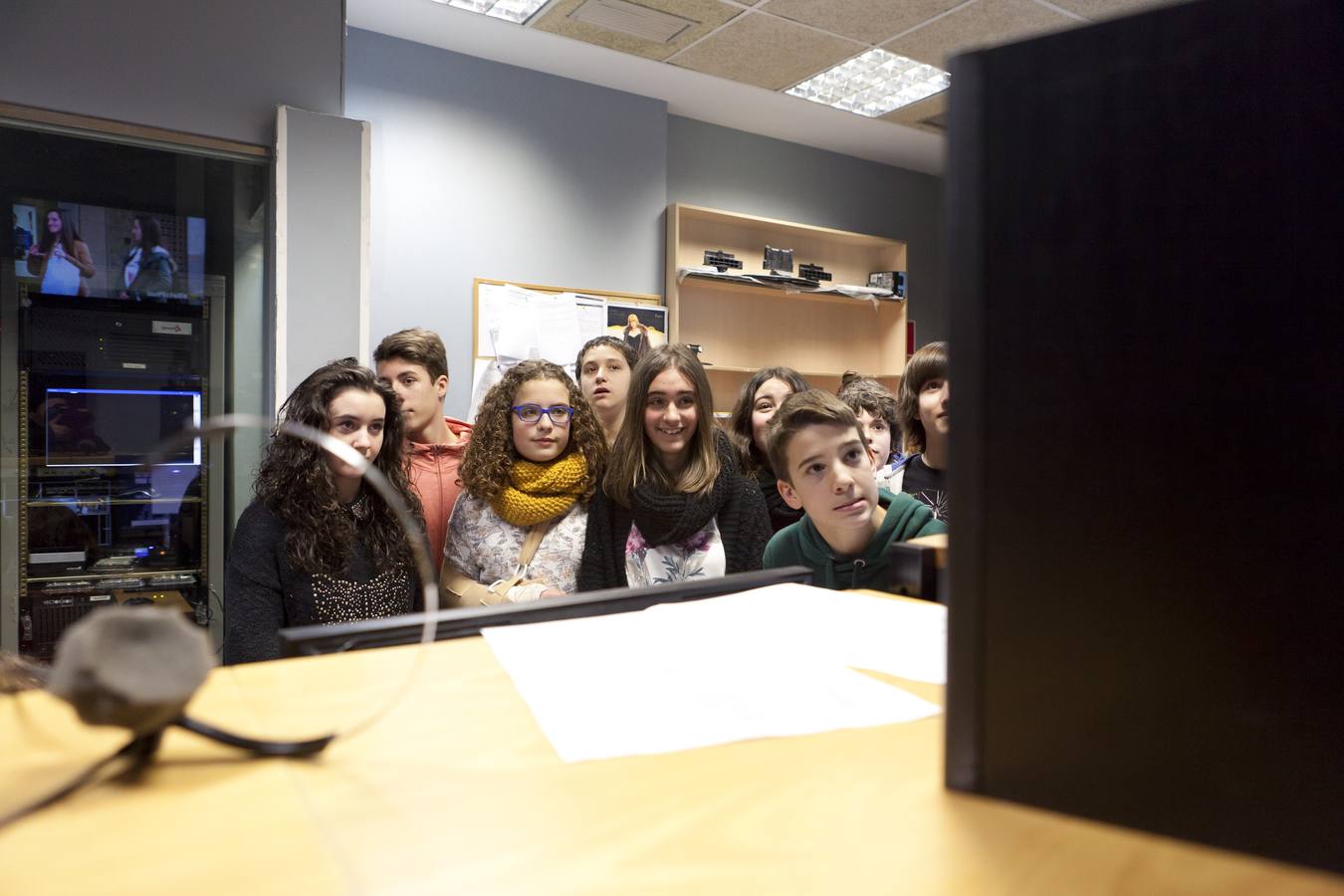 Visita de los alumnos de Escultor Daniel a la multimedia de Diario LA RIOJA