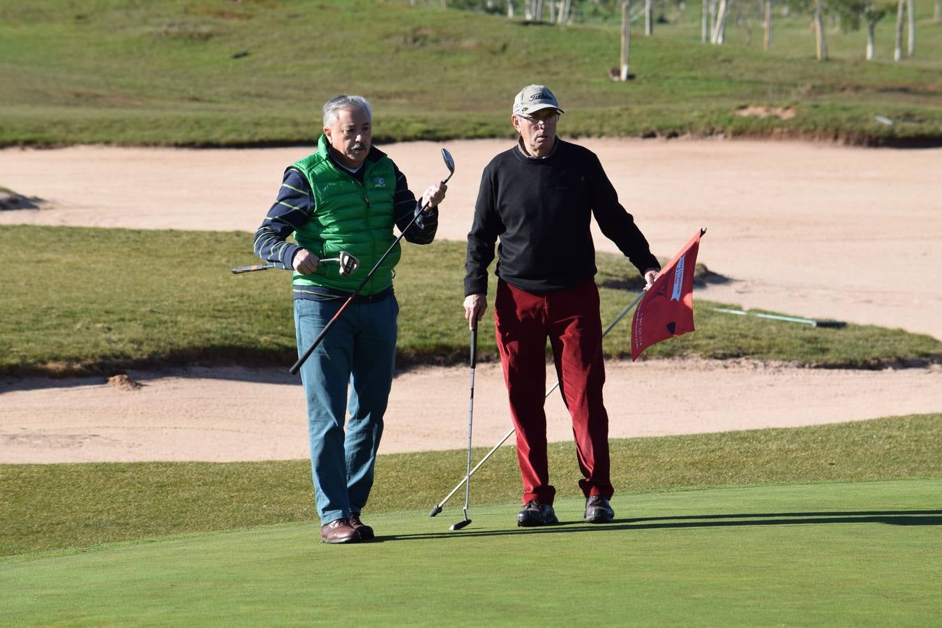 Arranca la competición en la V Liga de Golf y Vino (II)