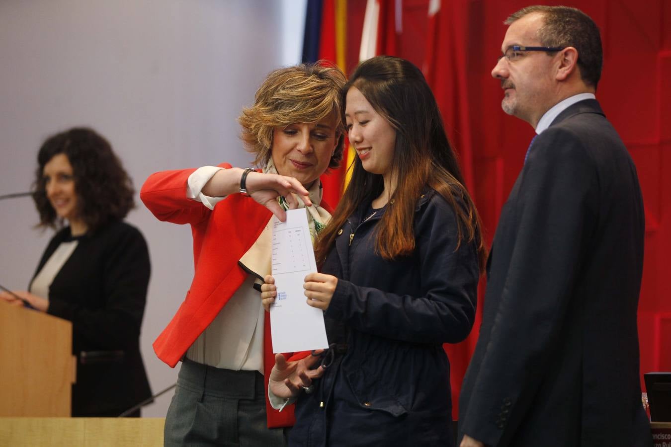 Entrega de diplomas y clausura en la UR del Curso de Lengua y Cultura Española