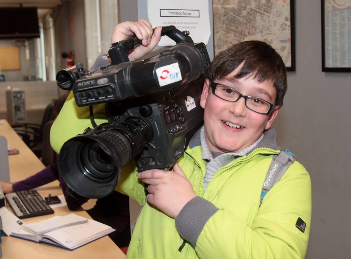 Los alumnos de 1º y 2º de la ESO del IES Gonzalo de Berceo visitan la multimedia de Diario LA RIOJA