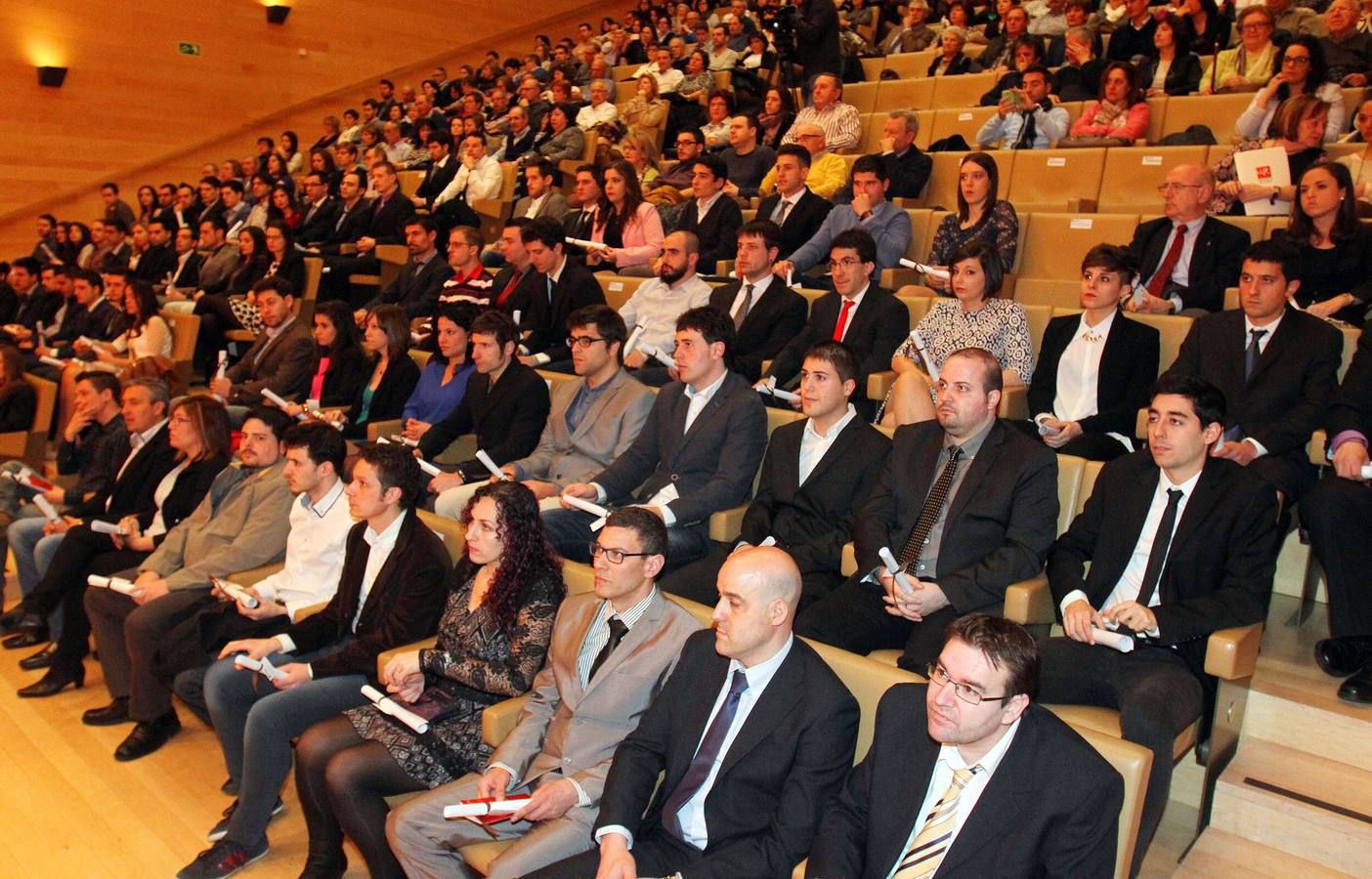 Acto de graduación de los Ingenieros Industriales de la UR en Riojaforum