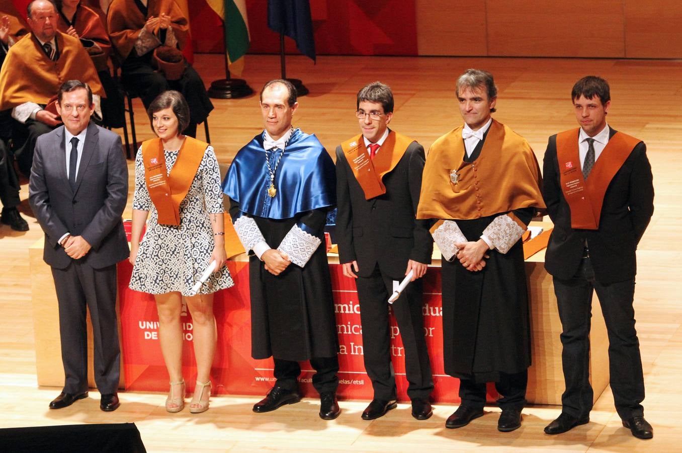 Acto de graduación de los Ingenieros Industriales de la UR en Riojaforum